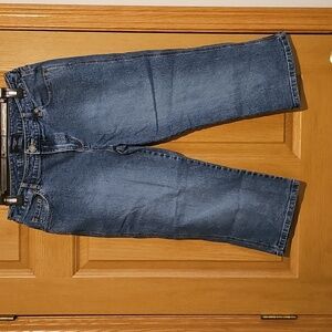 LIKE NEW Sonoma Women's Relaxed Fit Denim Cropped Jeans Waist 17in. Inseam 19in.